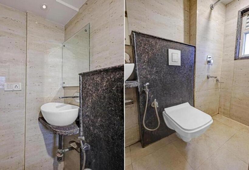 חדר סטנדרט לשלושה, Prime Cashew & Paradise International Walking Distance Railway Station