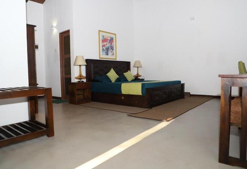 غرفة عائلية مطلّة علي الحديقة, Ro Kalawewa