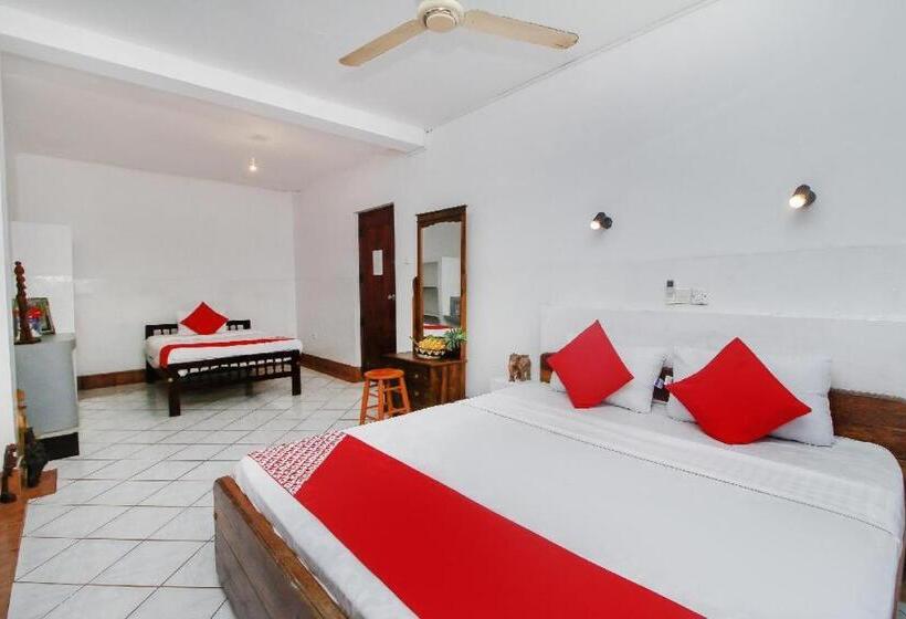 غرفة قياسية ثلاثية, Sunny S Guest House Akurala