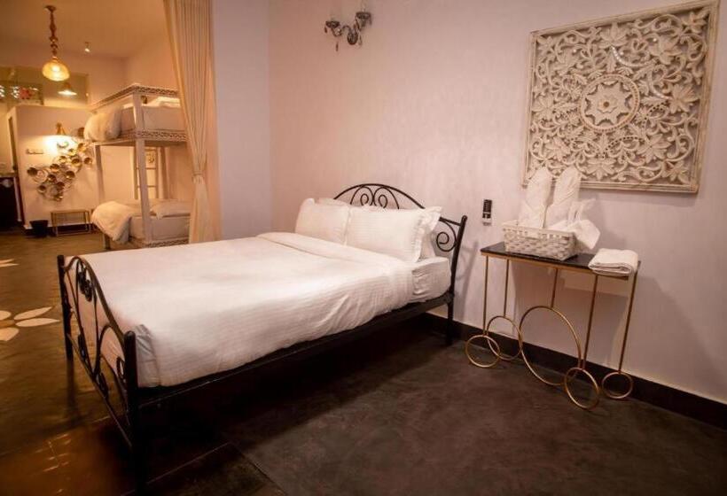 Villa 1 Dormitorio con Piscina, The Singing Tree