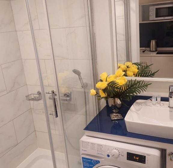 سوییت سوپریور, Natalia Apartments In Orbi City