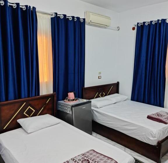 اتاق استاندارد با چشمانداز باغ, Happy Pyramids Inn