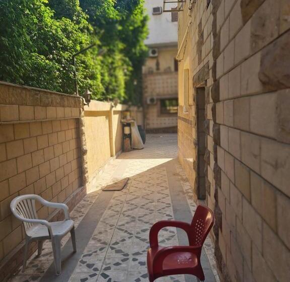 اتاق استاندارد با چشمانداز باغ, Happy Pyramids Inn