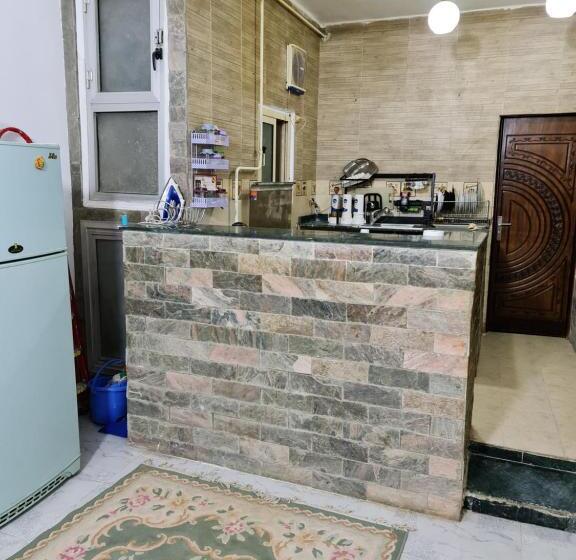 آپارتمان 1 خوابه همکف, Happy Pyramids Inn