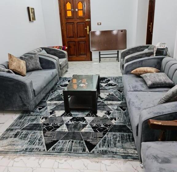 اتاق استاندارد با چشمانداز باغ, Happy Pyramids Inn