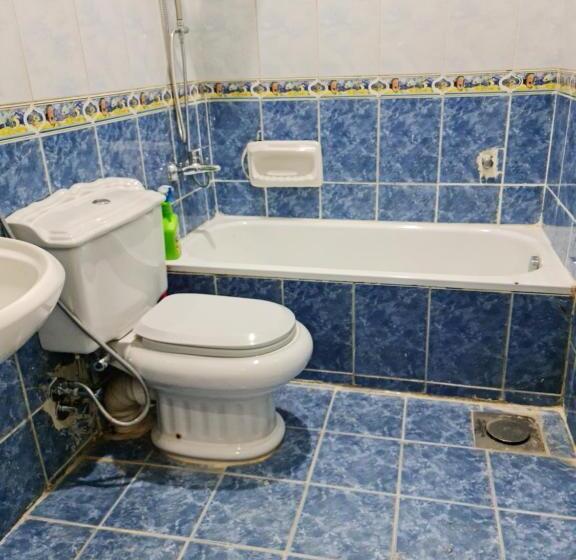 اتاق استاندارد با چشمانداز باغ, Happy Pyramids Inn