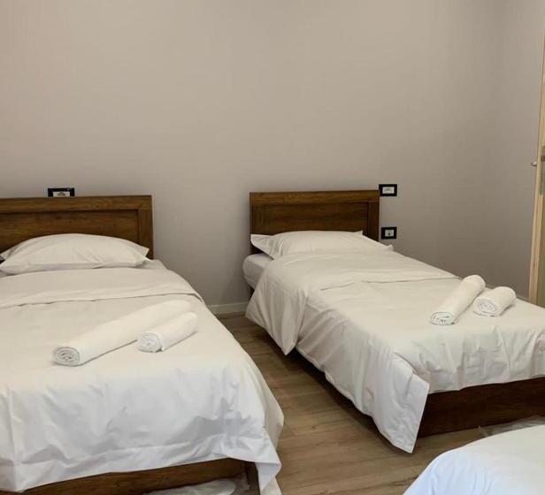 스탠다드 트리플 룸, Stonehouse Villa