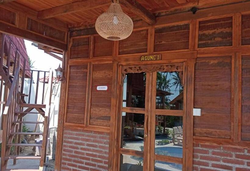 חדר דלוקס עם נוף להרים, Melasti Mountain Villa, Amed Bali   Agung Room 3