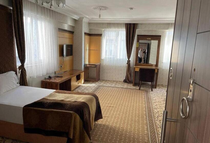 غرفة أساسية ثلاثية, Yeni Van Otel