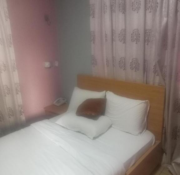 اتاق استاندارد یک نفره, Crystal Suites