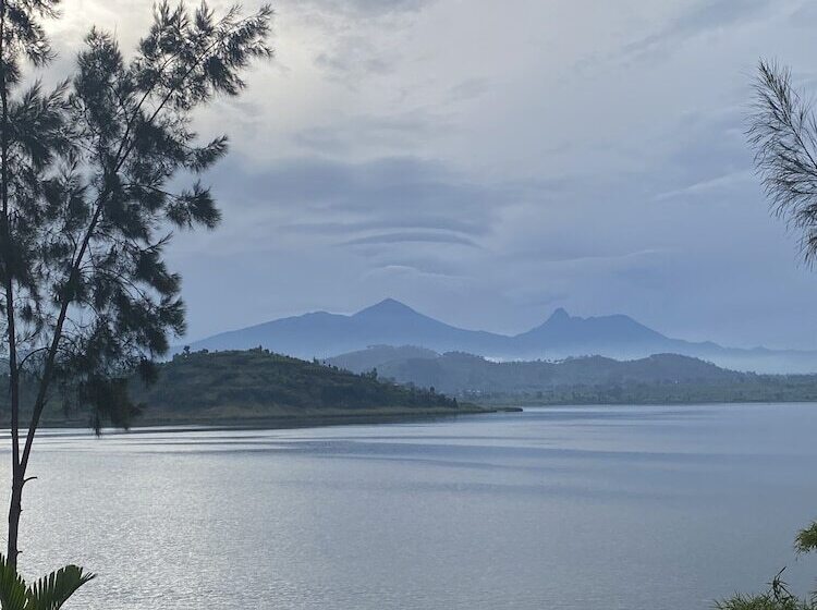 اتاق لوکس, Ruhondo Beach Resort