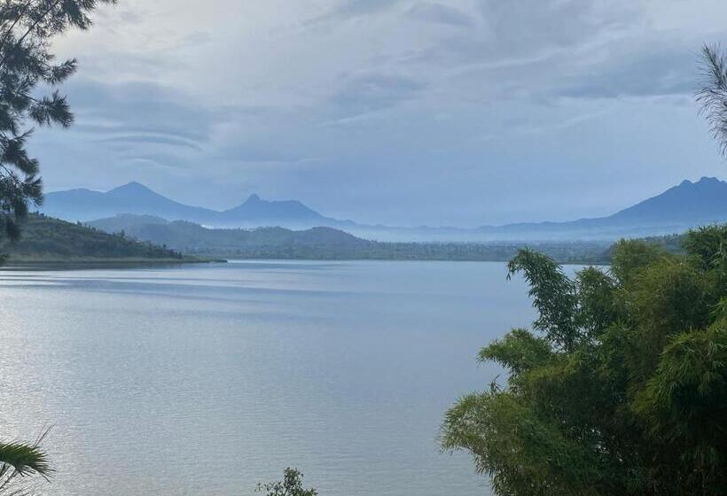 چادر با خدمات رفاهی استاندارد, Ruhondo Beach Resort