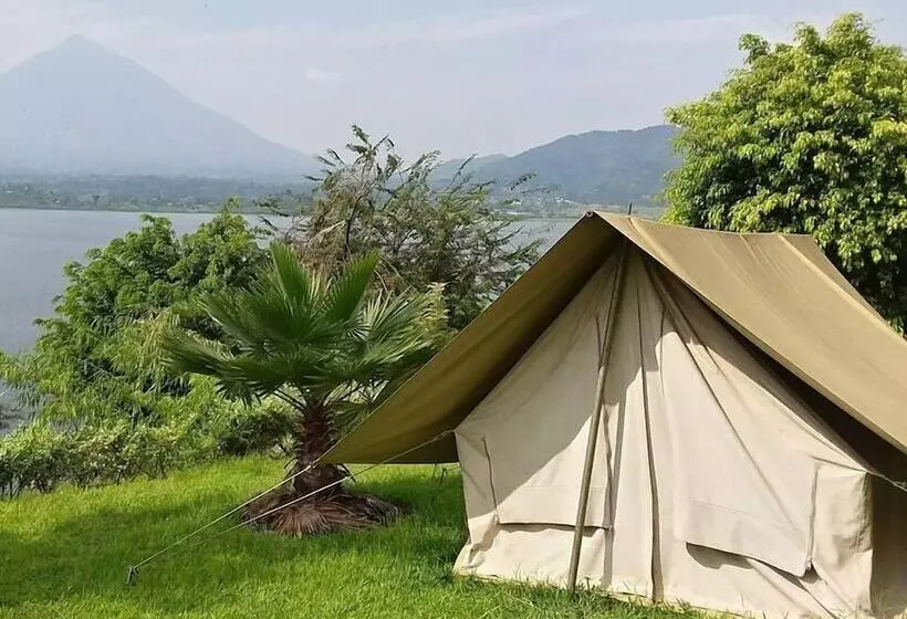 چادر با خدمات رفاهی استاندارد, Ruhondo Beach Resort