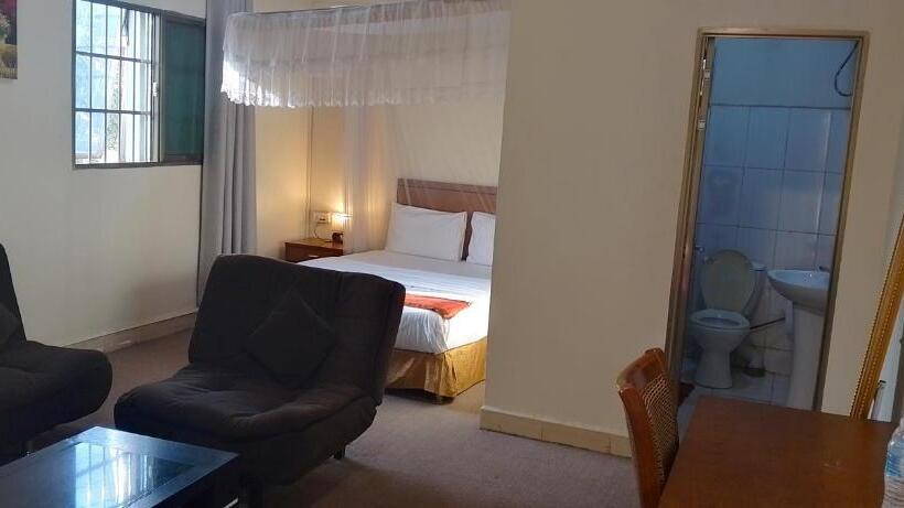 سوییت لوکس, Lamerinn Hotel Juba