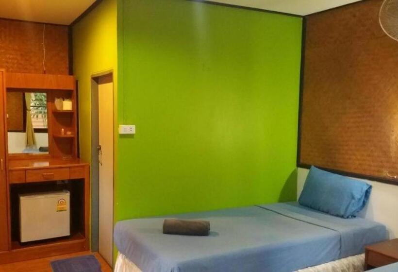 기본룸, Lanta Long Beach Hostel