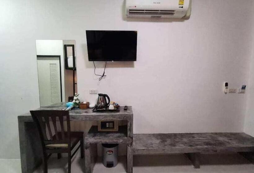 스탠다드 룸 킹사이즈 침대, Lanta Long Beach Hostel