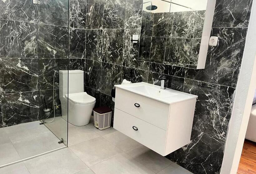 חדר סטנדרט נוף לבריכה, Txumas