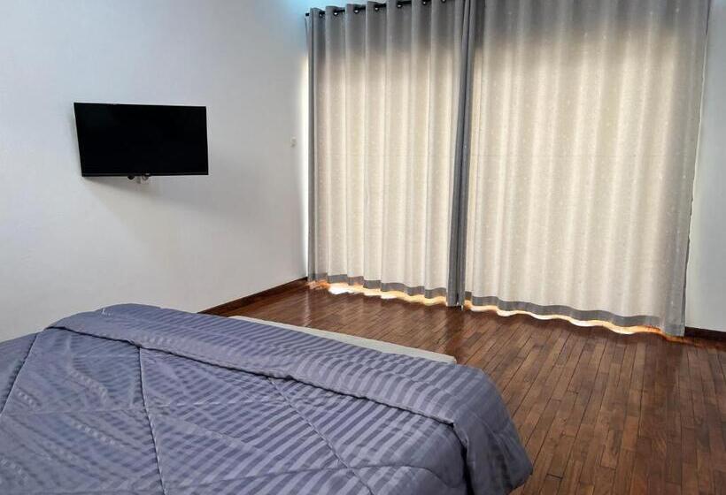 חדר סטנדרט נוף לבריכה, Txumas