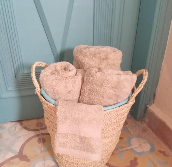 سوئیت با تخت بزرگ, Bab Al Samawy