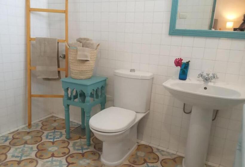 اتاق لوکس با تخت بزرگ, Bab Al Samawy