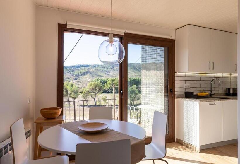 带1个卧室的带阳台的公寓, Masia Aubareda