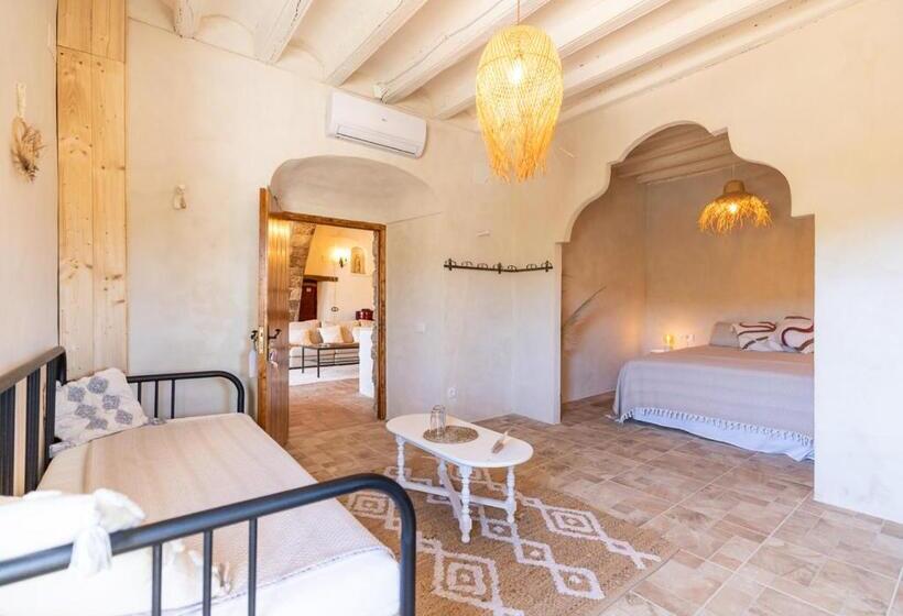 标准间, Masia Aubareda