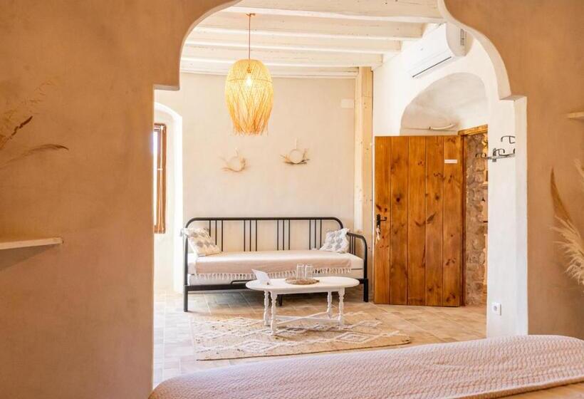 标准间, Masia Aubareda