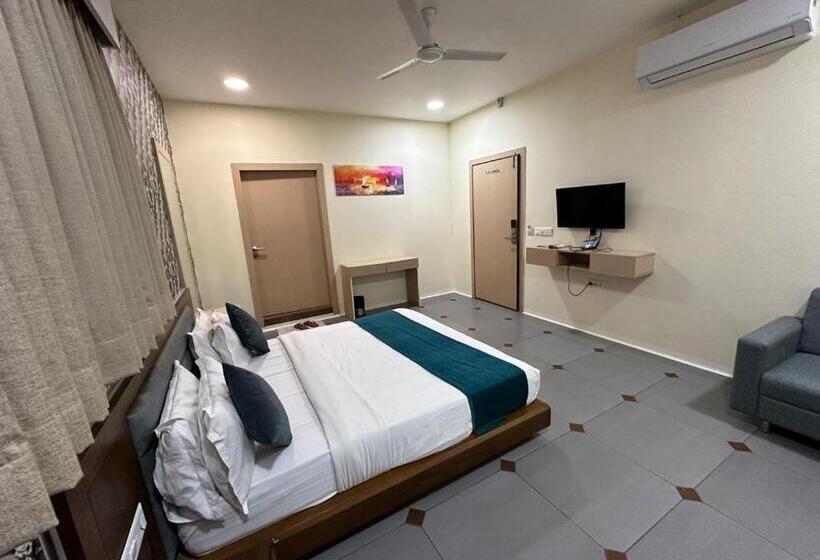 豪华套房, Atithi Inn