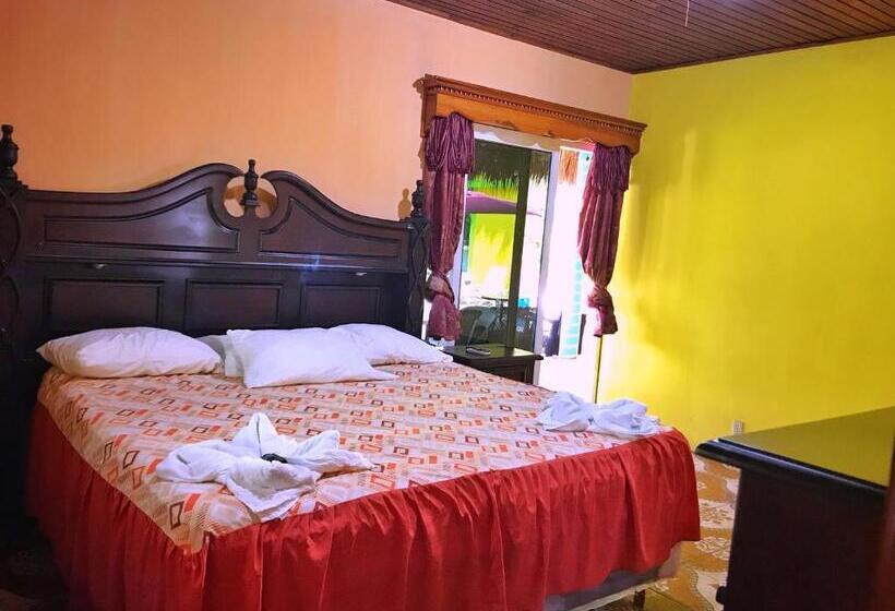 اتاق لوکس, Brunette Beach