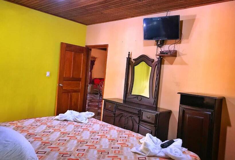 اتاق لوکس, Brunette Beach