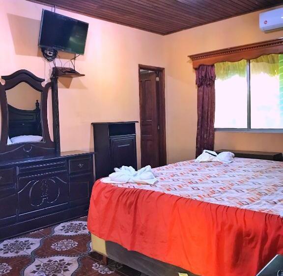 اتاق لوکس, Brunette Beach