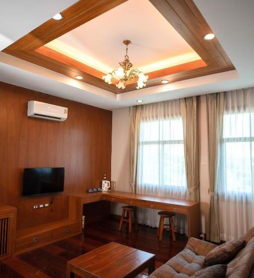 디럭스 4인 룸, Huan Chom Jan Hometel At Lampang