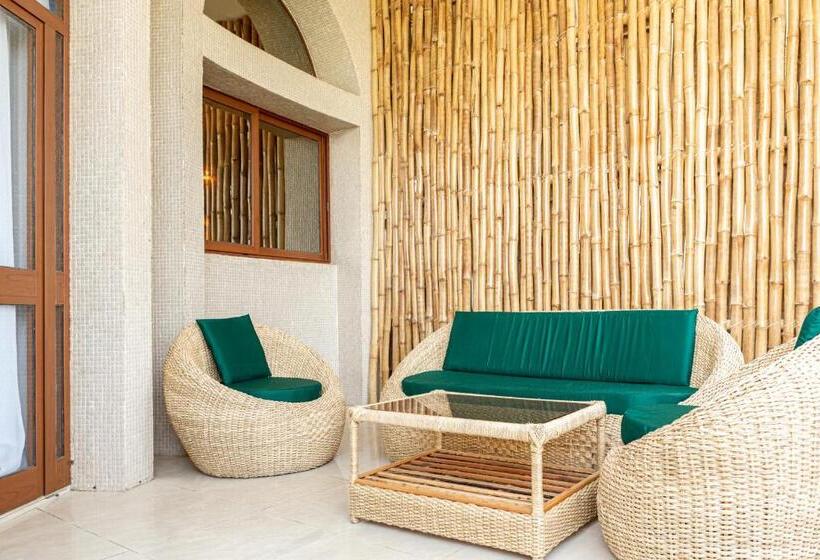 سوییت لوکس, Tamarin Hôtel Cotonou