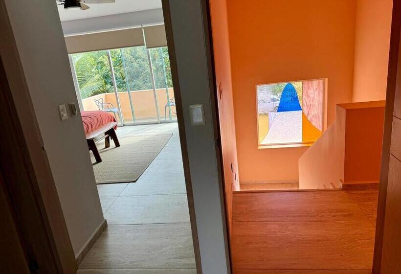 شقة غرفة واحدة, Sasay