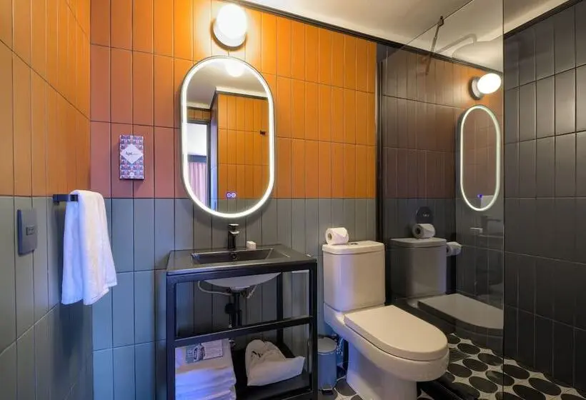 استودیوی لوکس, Apt Serviced Apartments Santiago