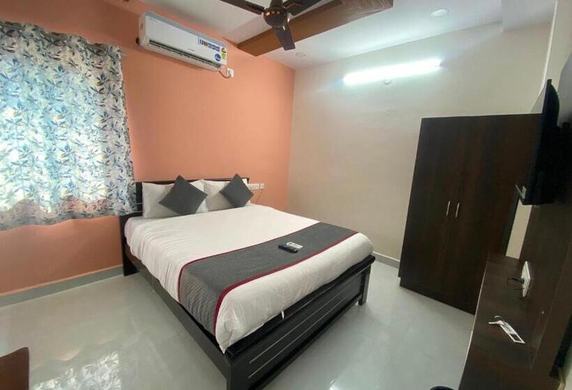 اتاق کلاسیک سه تخته, Collection O Fusion Studio Flats