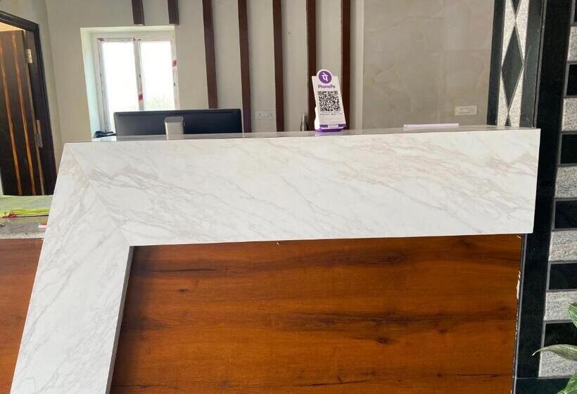 اتاق کلاسیک سه تخته, Collection O Fusion Studio Flats