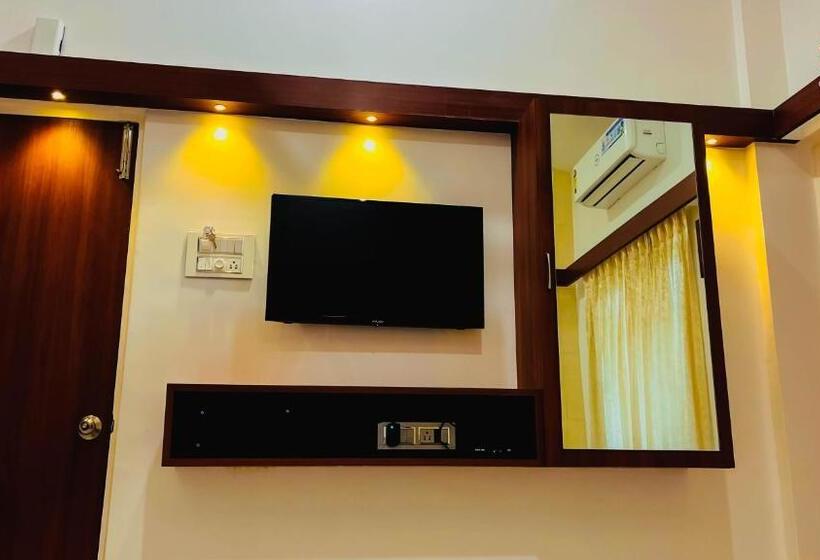 豪华房间, Gulmohar Resort & Spa