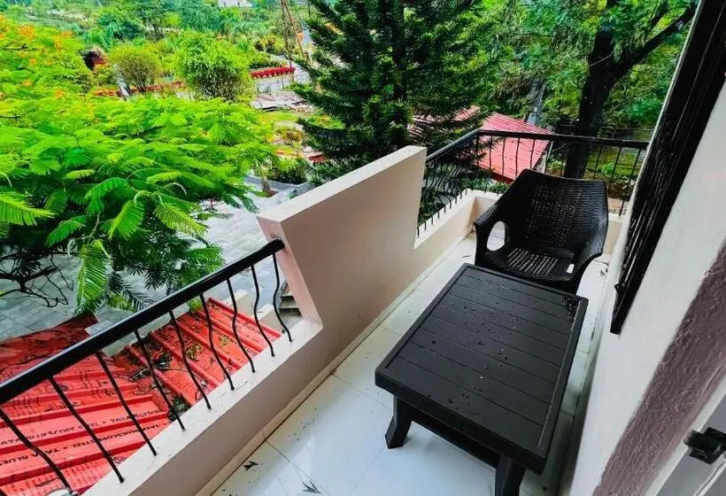 Deluxe-huone, Gulmohar Resort & Spa