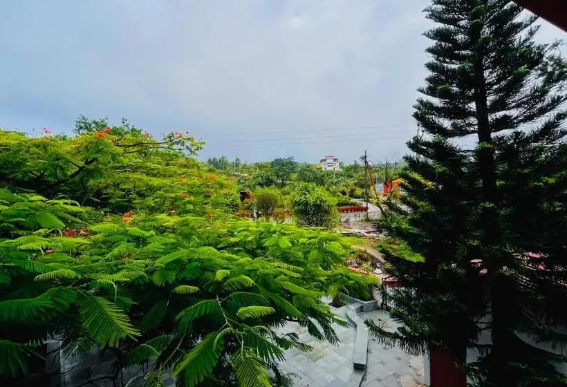 Deluxe-huone, Gulmohar Resort & Spa
