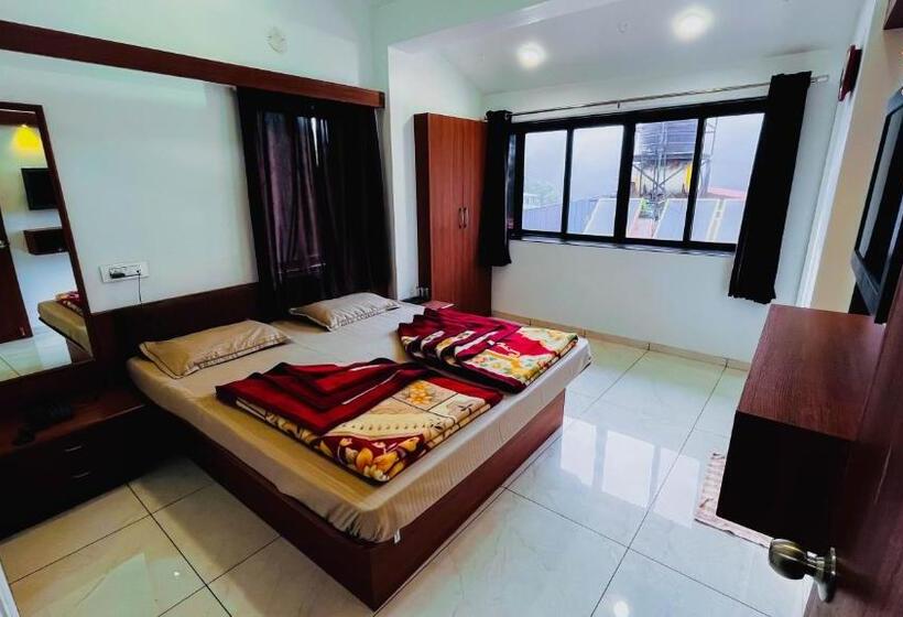 带山景的复式房间, Gulmohar Resort & Spa