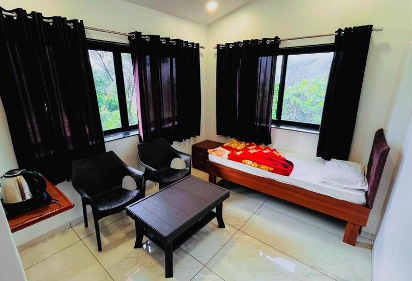 マウンテンビューデラックスルーム, Gulmohar Resort & Spa