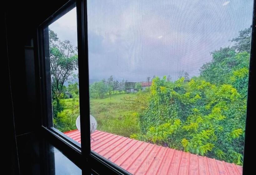 マウンテンビューデラックスルーム, Gulmohar Resort & Spa