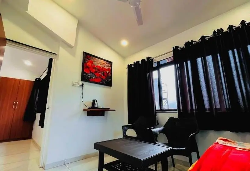 Deluxe Room Mountain View, Gulmohar Resort & Spa