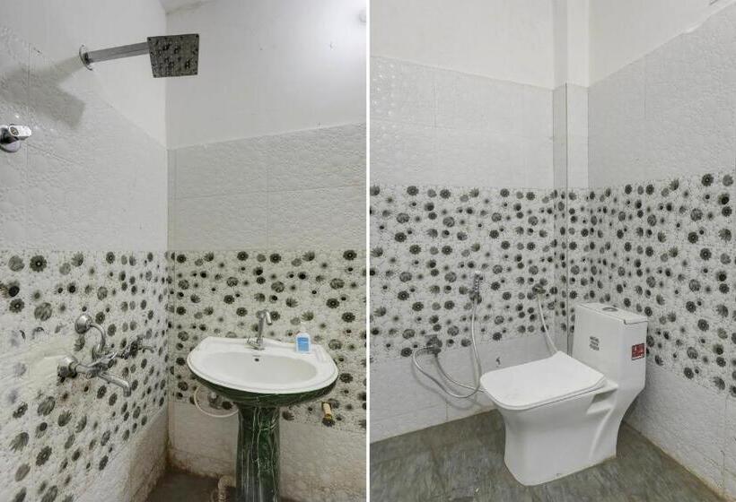 トリプルクラシックルーム, Oyo The Grand Soron