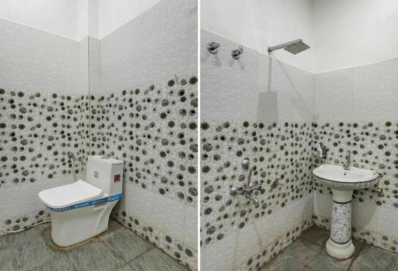 トリプルクラシックルーム, Oyo The Grand Soron