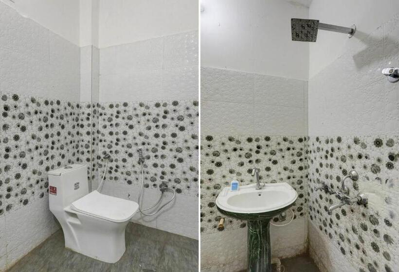 トリプルクラシックルーム, Oyo The Grand Soron