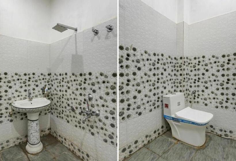 トリプルクラシックルーム, Oyo The Grand Soron