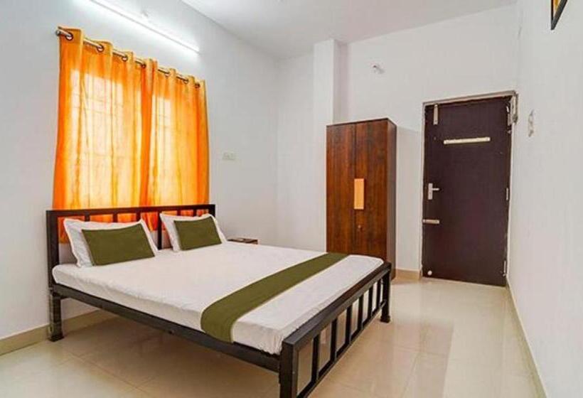 Номер Deluxe, Fabexpress Vinayak Residency