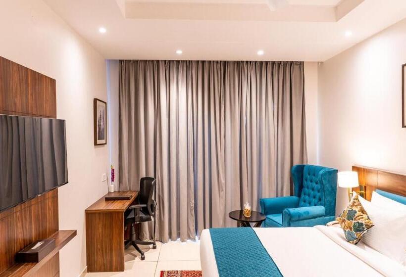 バルコニー付きスタンダードルーム, Regenta Place Morni Hills Panchkula